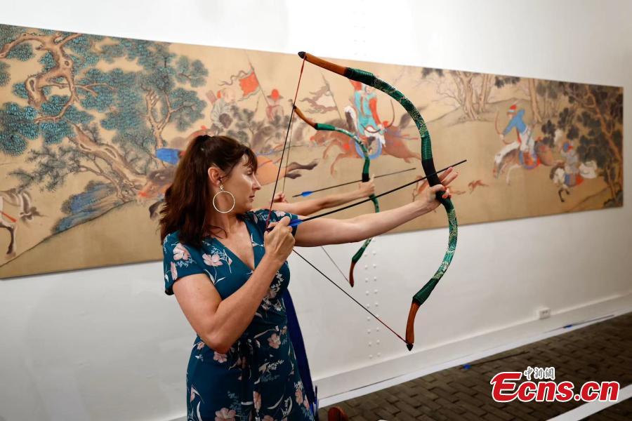 的背景下