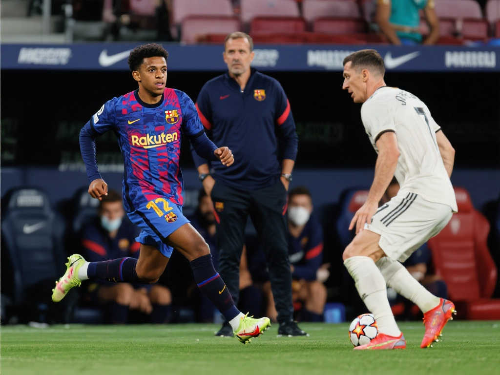 必须借助放 必须借助放